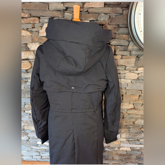 Cole Haan NWT Long Black Puffer Jacket With Hood, Zip Front, Size M - Picture 6 of 11
